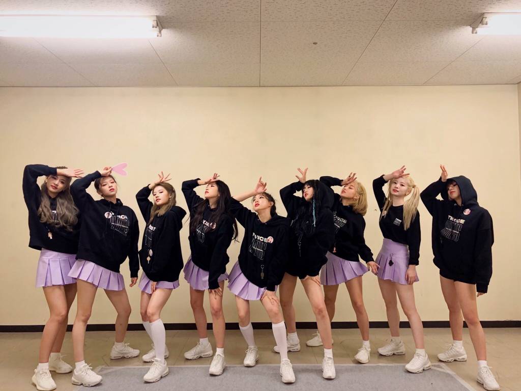 미나리 아껴주는 나연 &amp; 사나 팬이트 | 인스티즈