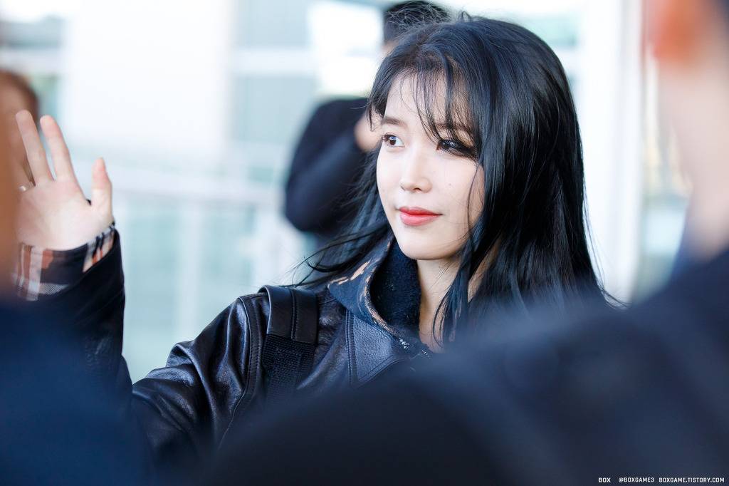 출국하는 아이유 미모.jpg | 인스티즈