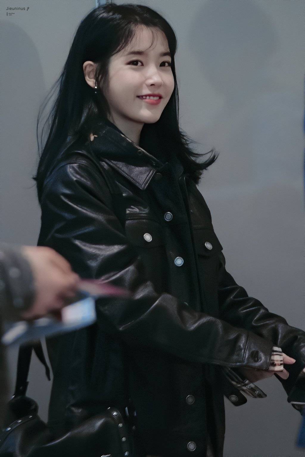 출국하는 아이유 미모.jpg | 인스티즈