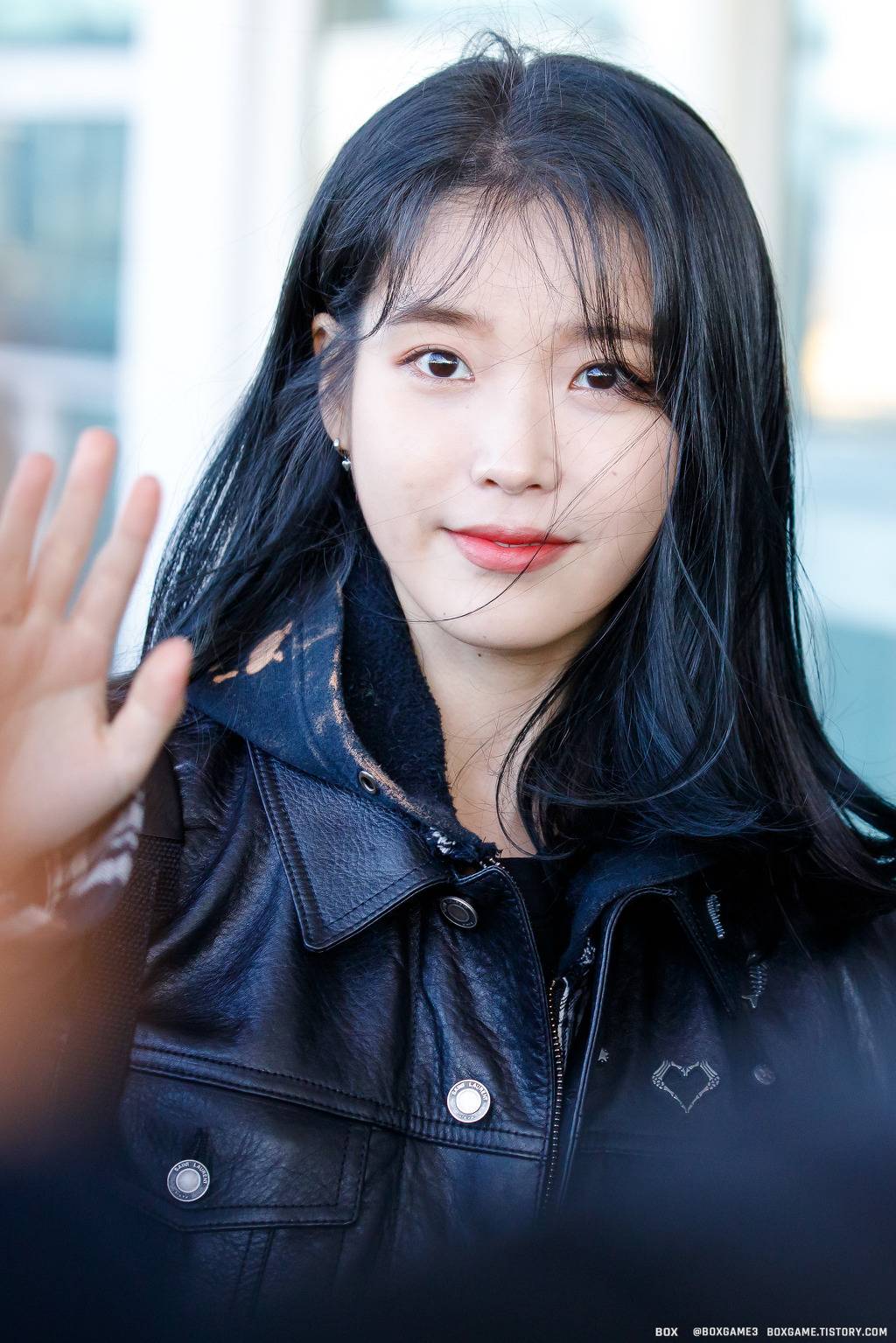 출국하는 아이유 미모.jpg | 인스티즈