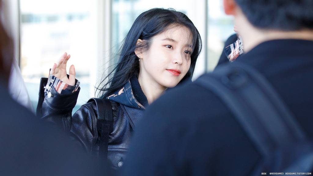 출국하는 아이유 미모.jpg | 인스티즈