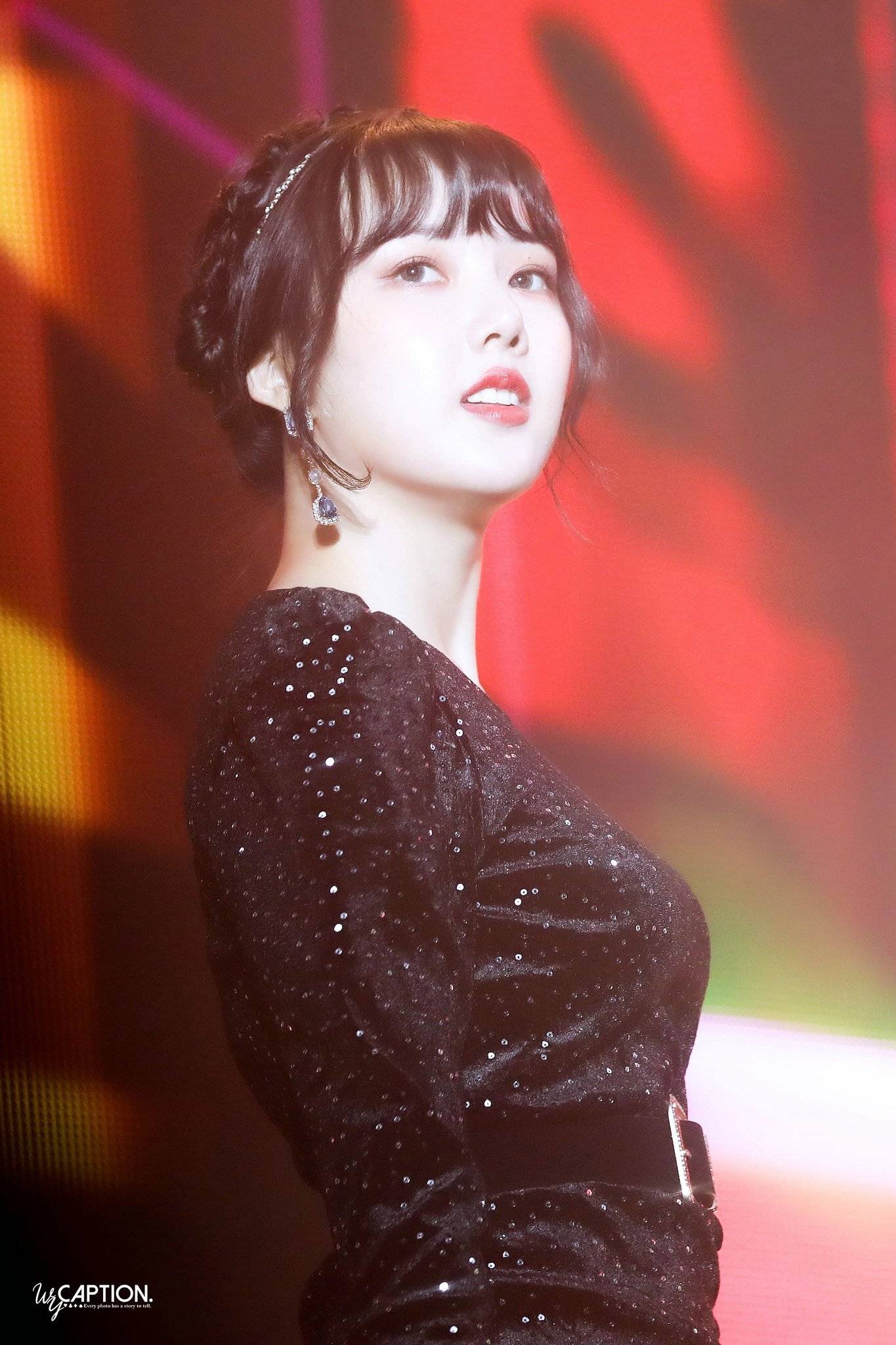 은근히 미인이지만 가끔은 귀여운거 같기도 한 여자친구 예린이.jpgif | 인스티즈