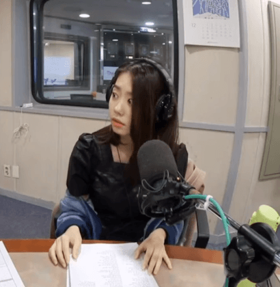 검정 드레스 입은 김소혜.gif | 인스티즈