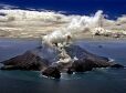 관광객 분화구에 있었는데…뉴질랜드 화이트섬 화산 폭발