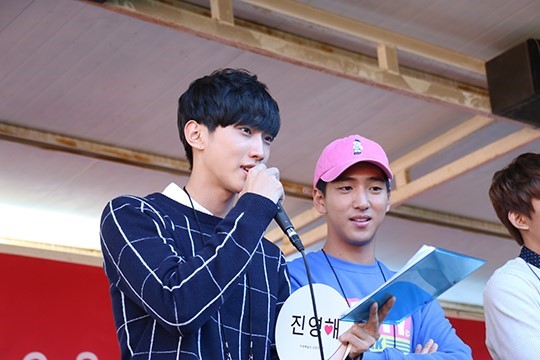 [스타캐스트] B1A4 with BANA 피크닉 현장 속으로 GOGO | 인스티즈