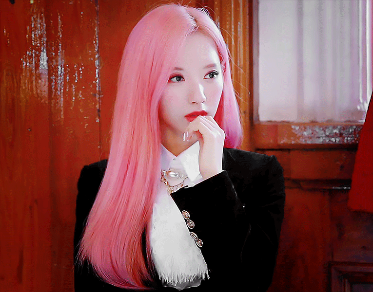 이루리 뮤비 비하인드 보나.gif | 인스티즈