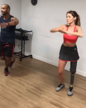 의족 착용하고 춤추는 여자 | 인스티즈