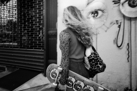  나는 정지한 세계를 사랑하려고 했다 | 인스티즈