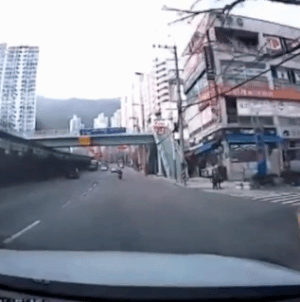 빨리 지나가세요~.gif | 인스티즈