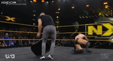 [NXT] NXT 챔피언쉽 애덤 콜 vs 핀 밸러.gif | 인스티즈