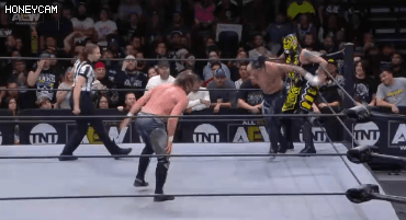 [AEW] 케니 오메가 &amp; 행맨 페이지 vs 루차 브라더스 gif | 인스티즈