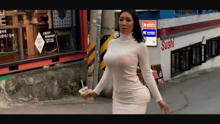 킴 카사디안으로 변신한 사유리 누나의 이태원 정복기.... | 인스티즈