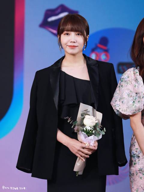 kbs 연예 대상에서 에이핑크 정은지.jpg | 인스티즈