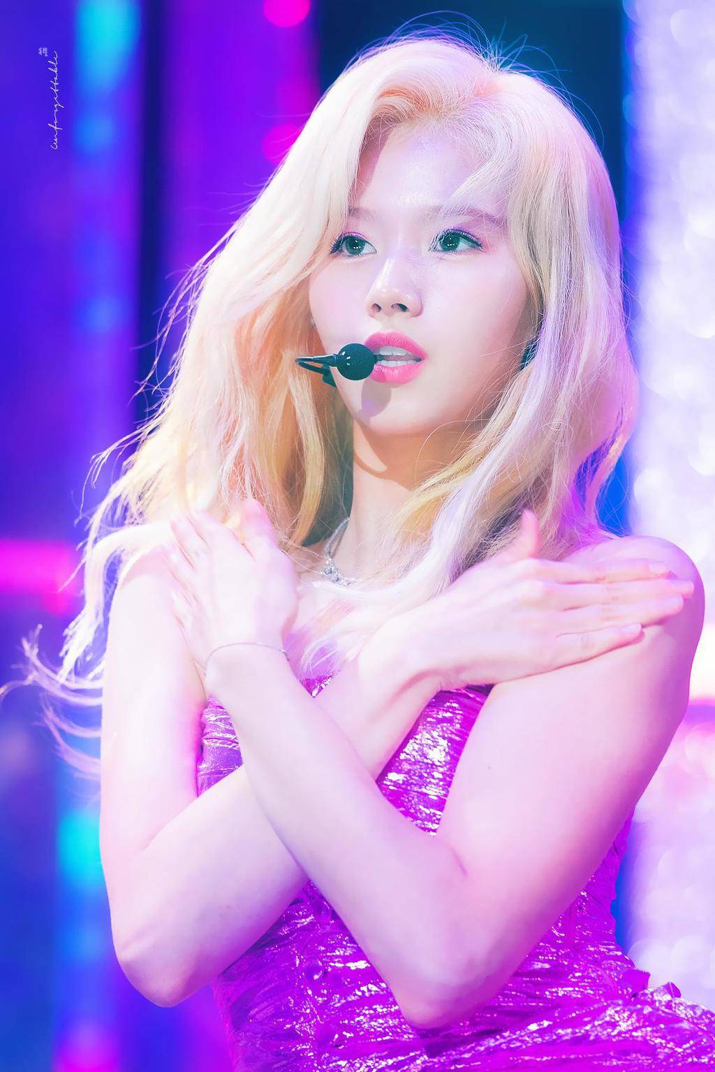 무대에서 춤출때가 제일 섹시한 내 자.기. 미나토자키 사나 | 인스티즈