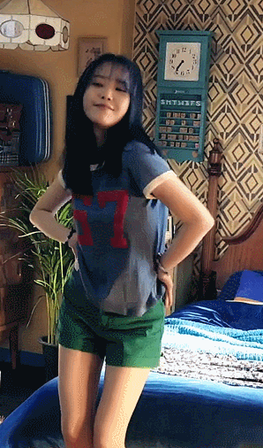 아이유....아찔한 섹시 댄스.gif | 인스티즈