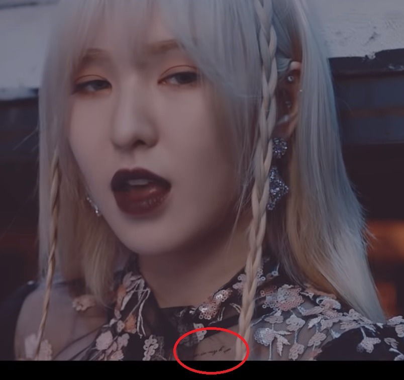 [레드벨벳] 사이코 뮤직비디오 속에 보이는 웬디의 문신들 | 인스티즈