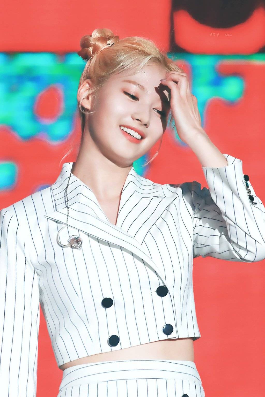 무대에서 춤출때가 제일 섹시한 내 자.기. 미나토자키 사나 | 인스티즈