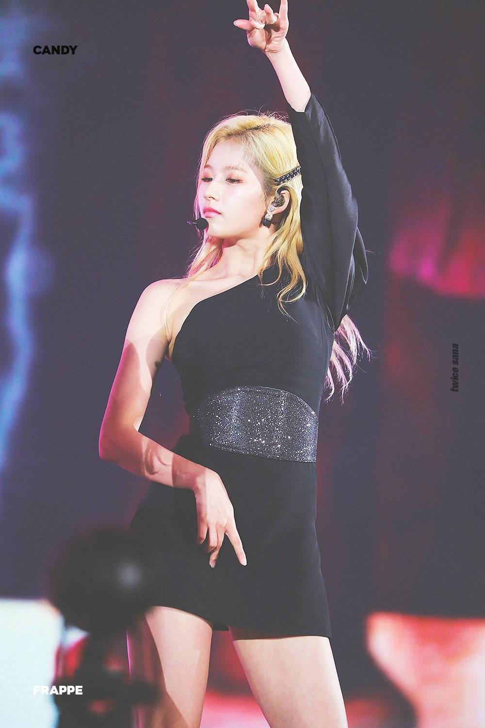 무대에서 춤출때가 제일 섹시한 내 자.기. 미나토자키 사나 | 인스티즈