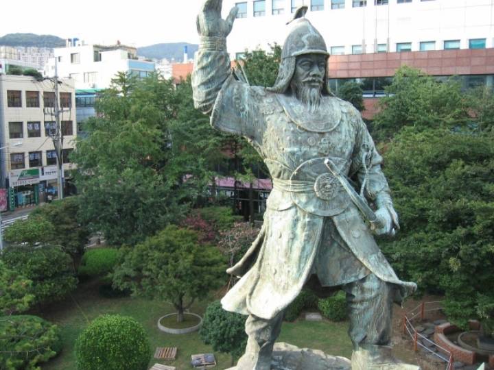 부산 지하철에서 느낄 수 있는 400여년 전 전쟁의 비극 | 인스티즈