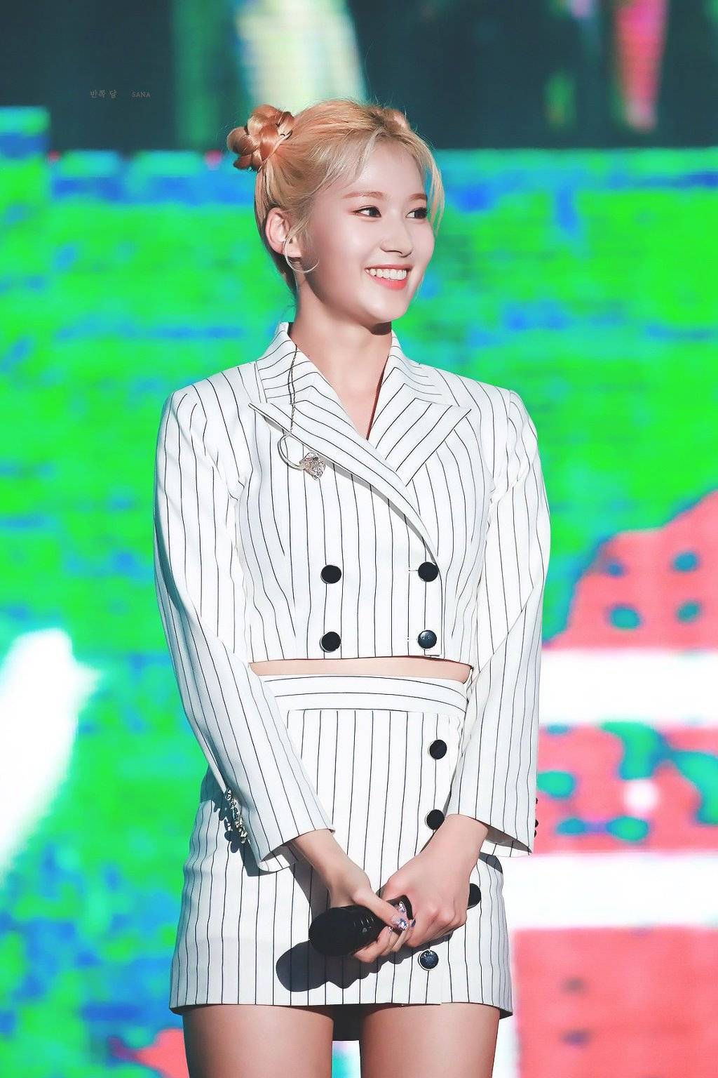 무대에서 춤출때가 제일 섹시한 내 자.기. 미나토자키 사나 | 인스티즈