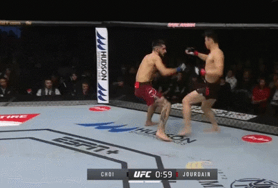 왼손으로 상대를 당기지 못했던 최두호 선수 | 인스티즈