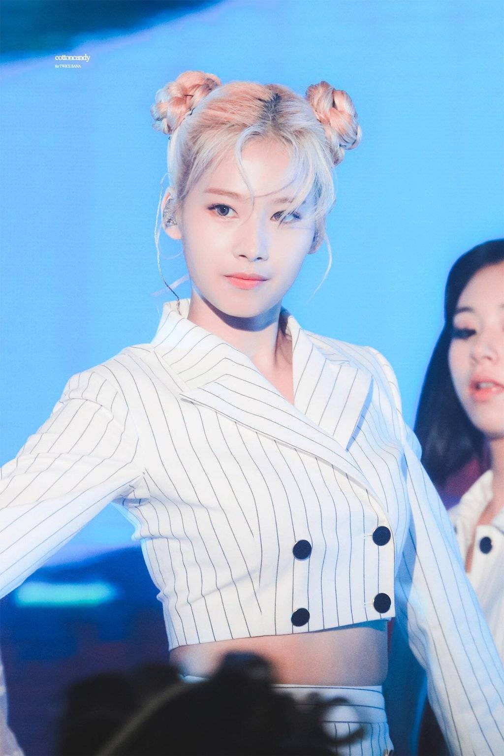 무대에서 춤출때가 제일 섹시한 내 자.기. 미나토자키 사나 | 인스티즈