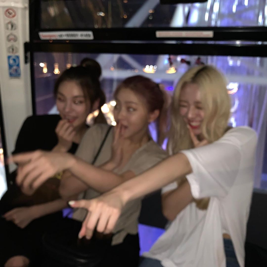 오늘자 ITZY 인스타그램.jpg | 인스티즈