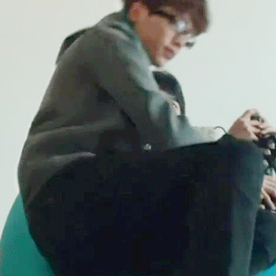 옆사람 어깨에 머리 부비는 버릇 있는 서강준.jpgif | 인스티즈