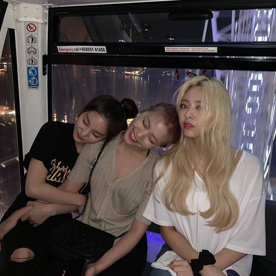 오늘자 ITZY 인스타그램.jpg | 인스티즈