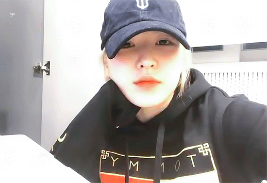 레드벨벳 웬디가 인스타 라이브로 스포해줬던 연말무대.. | 인스티즈