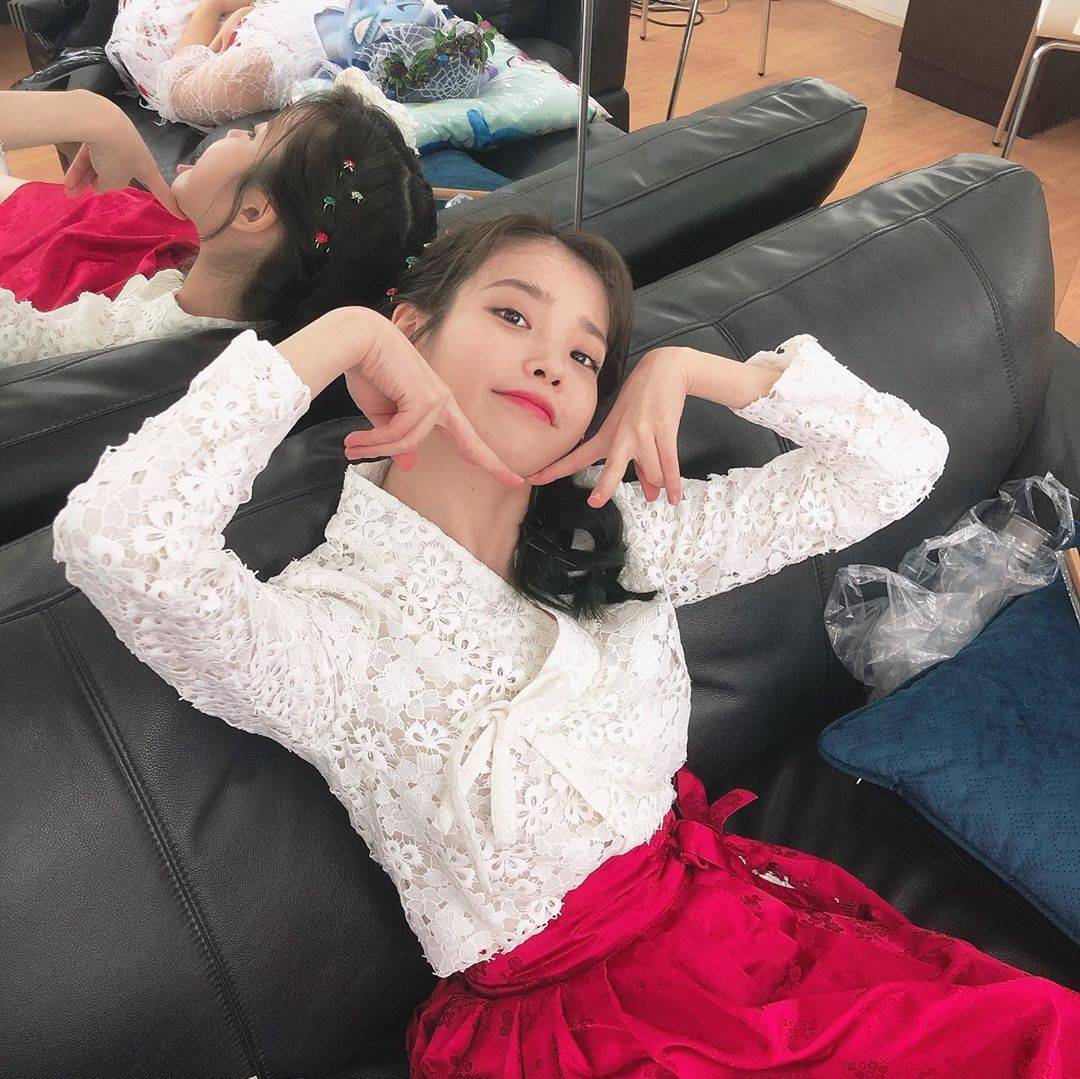 오늘자 아이유 인스타 | 인스티즈