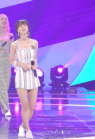 눈물 흘리는 오마이걸 비니, 효정.gif | 인스티즈