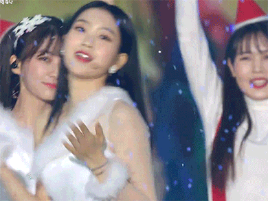 [움짤] 오늘자 가요대전 오마이걸 지호, 비니, 아린.gif | 인스티즈