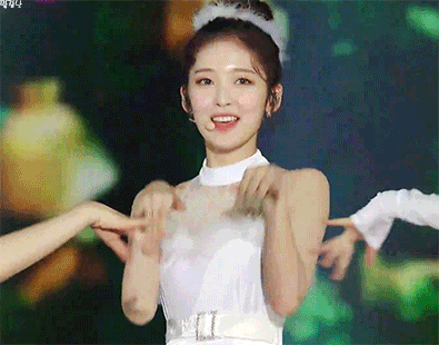 [움짤] 오늘자 가요대전 오마이걸 지호, 비니, 아린.gif | 인스티즈