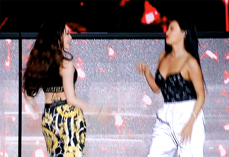 가요대전 청하 화사.gif | 인스티즈