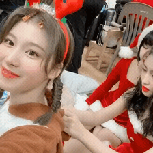 트와이스 지효 인스타그램 with 크리스마스 선물, 사나 | 인스티즈