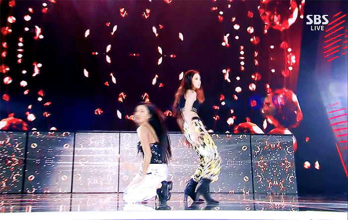 가요대전 청하 화사.gif | 인스티즈