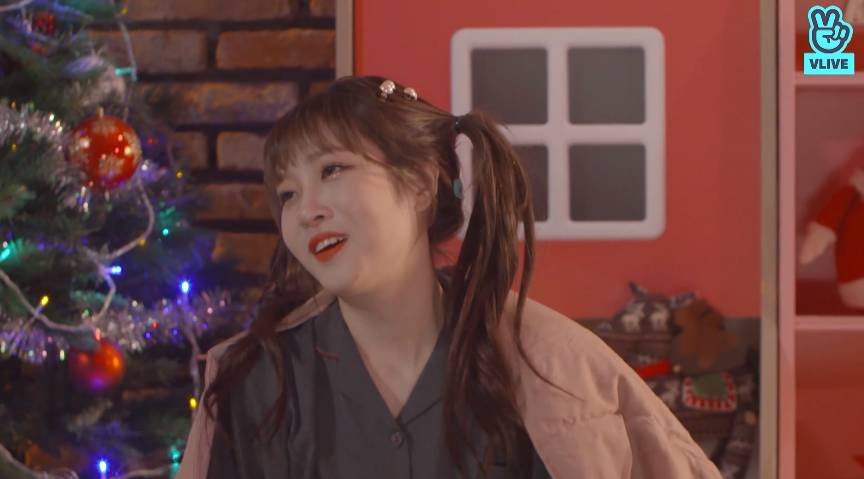 러블리즈 지애가 3년째 놀림 당하고 있는 전설의 귤던까 사건.jpg | 인스티즈