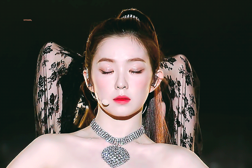 어제 가요대전 포니테일 아이린의 미모 ㄷㄷㄷ.gif | 인스티즈