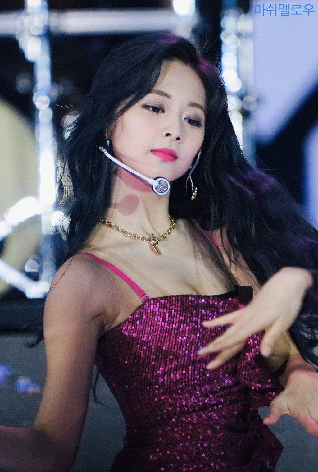 오늘 가요대전에서 미모 미쳤던 쯔위.gif | 인스티즈