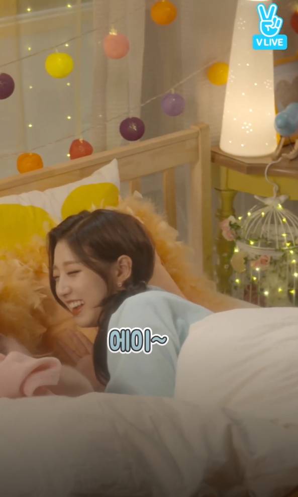 러블리즈 지애가 3년째 놀림 당하고 있는 전설의 귤던까 사건.jpg | 인스티즈