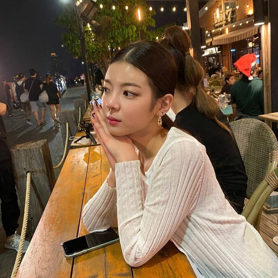 오늘 폭풍 업뎃한 ITZY 인스타그램.jpg | 인스티즈