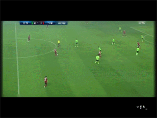 밀집수비를 무력화시키는 데얀-하대성 콤비 플레이.gif | 인스티즈