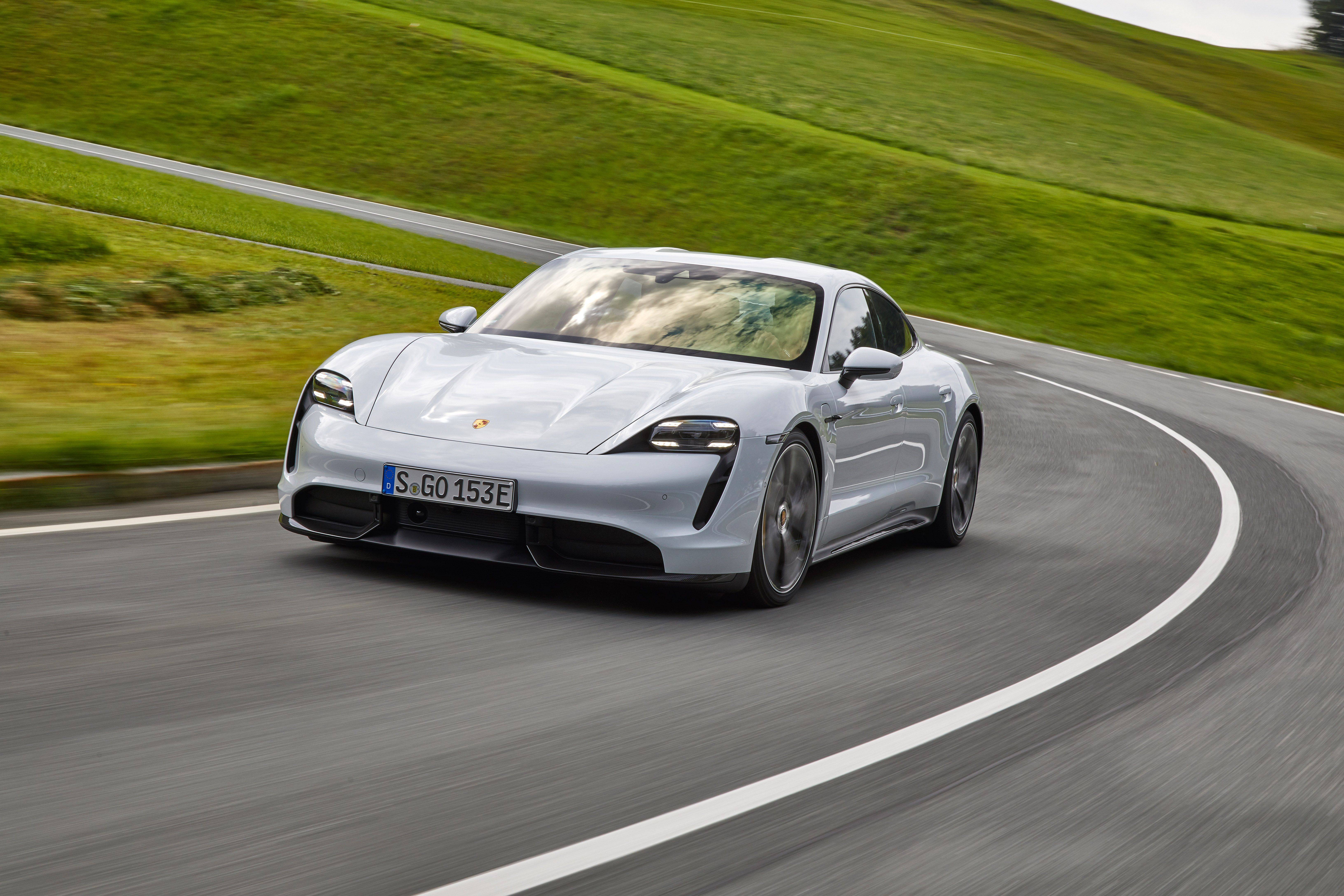 2020 포르쉐 타이칸 터보 S [데이터주의] | 인스티즈