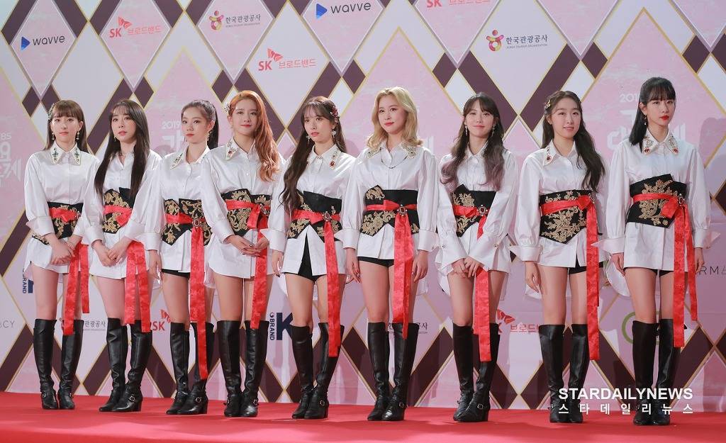 팀 우주소녀 2019 시즌 연말 무대.jpgif | 인스티즈