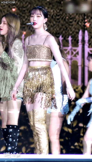 밥먹고 보니까 은근히 미인인거 같은 여자친구 예린이.gif | 인스티즈