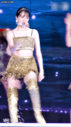 밥먹고 보니까 은근히 미인인거 같은 여자친구 예린이.gif | 인스티즈