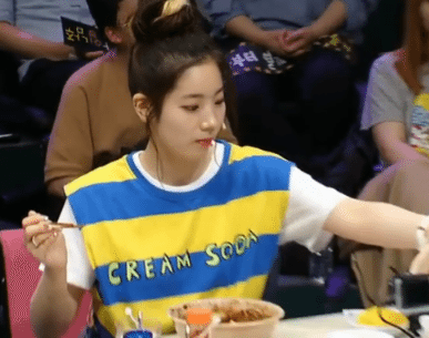 다현의 잘못된 행동.gif | 인스티즈