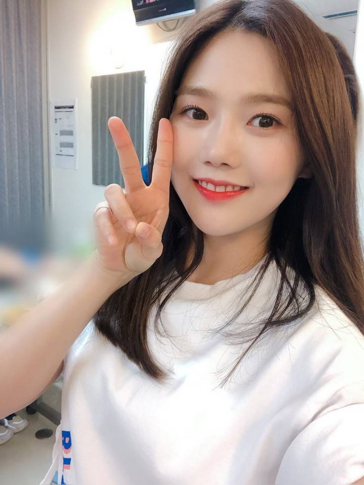 항상 웃는거 같은 오마이걸 리더 효정 | 인스티즈