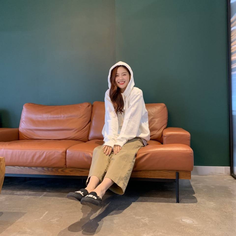 항상 웃는거 같은 오마이걸 리더 효정 | 인스티즈